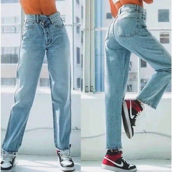 Revice Denim Crossover Waistband Loose Leg High Rise Jeans Sz 27 Blue Light Wash - Picture 16 of 16